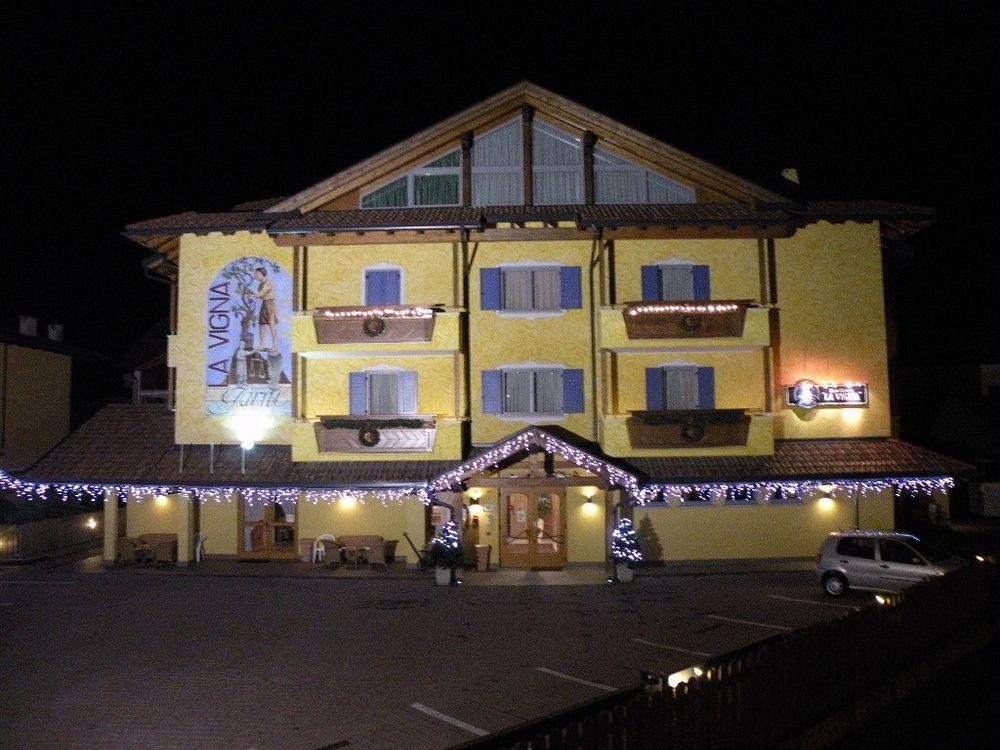 Hotel Garni La Vigna - Adult Friendly San Michele allʼAdige Exterior foto