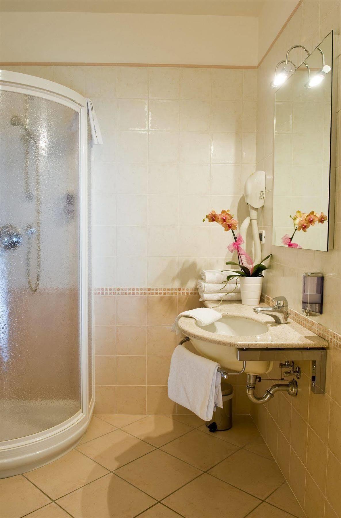 Hotel Garni La Vigna - Adult Friendly San Michele allʼAdige Exterior foto